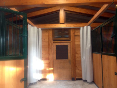 box cavalli in legno A11003.jpg